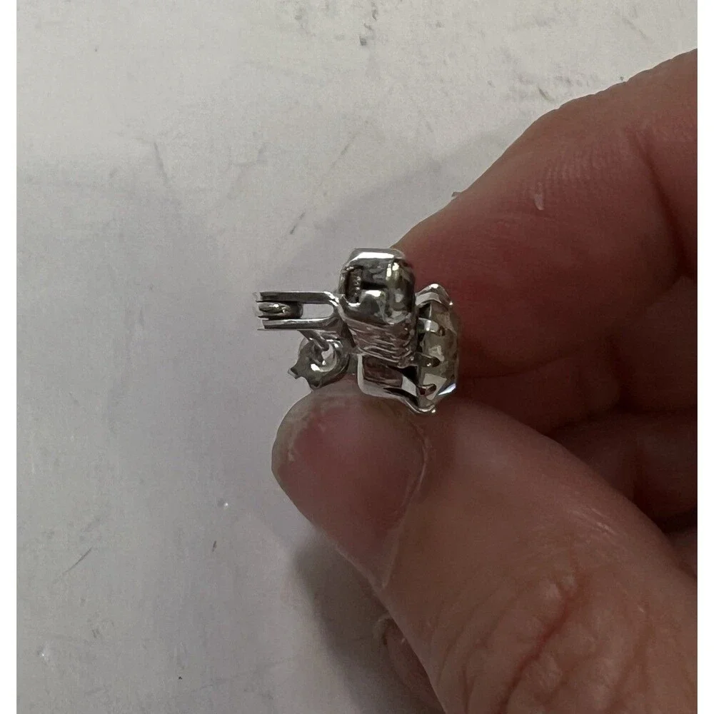 Vintage Rhinestone bar Brooch, silver tone Pin Clasp Claw Set Faceted Stones